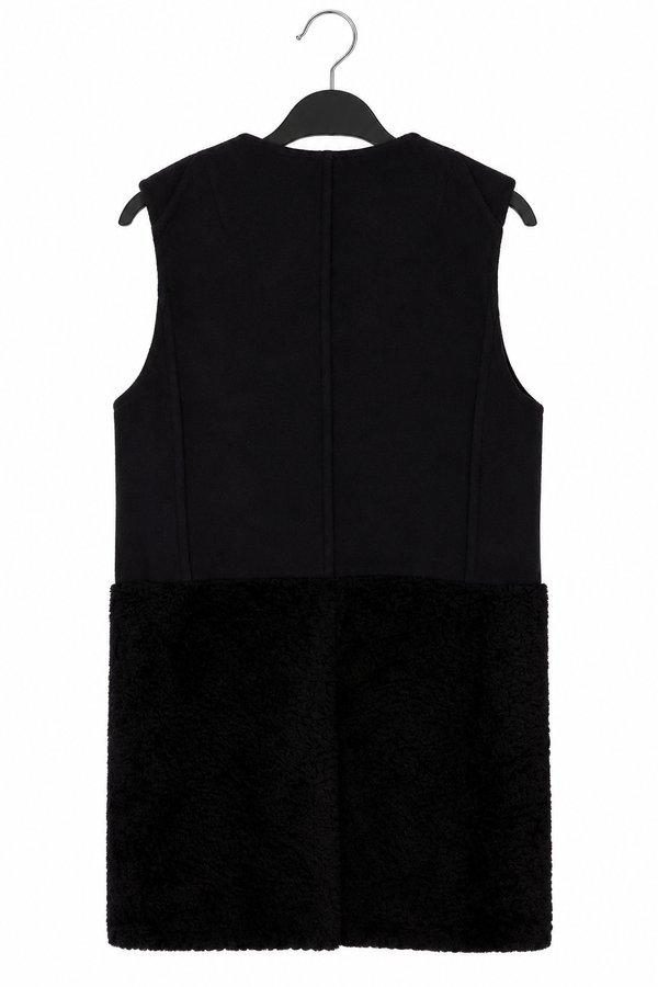 Chloe detail