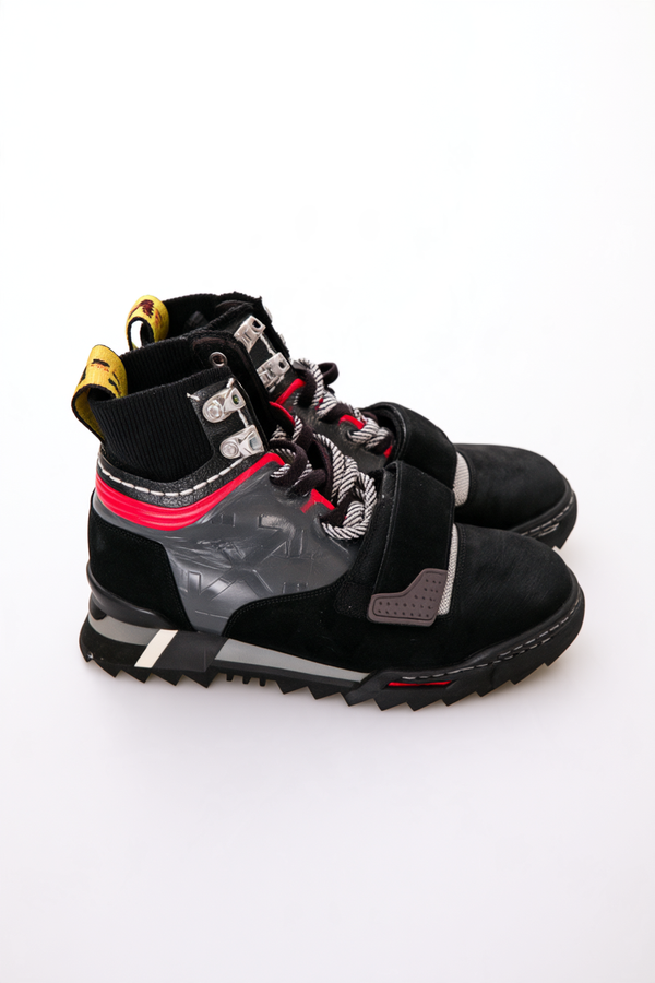 Off White detail